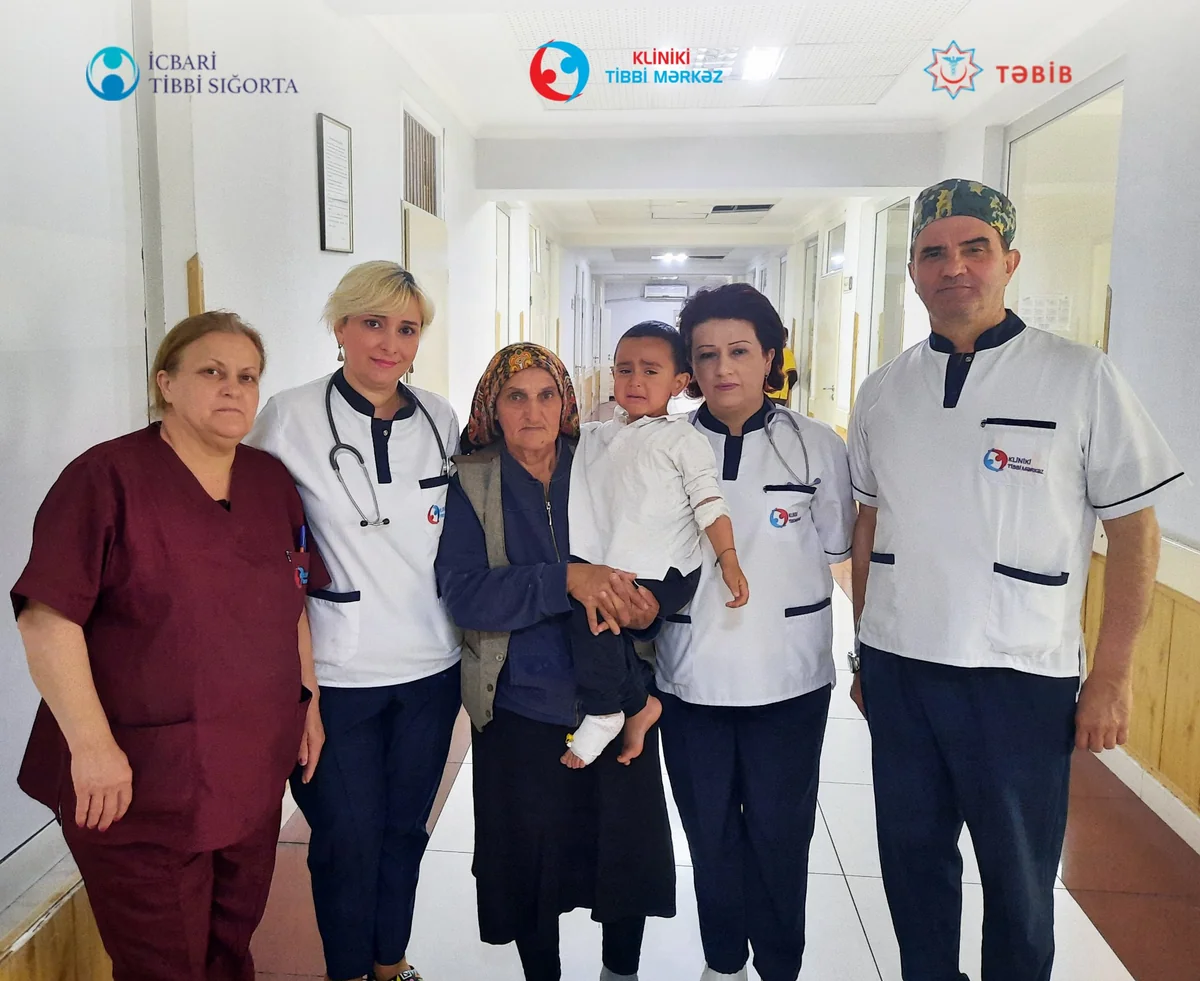 Azərbaycanda ilan sancmış üç yaşlı körpə 19 gündən sonra sağalıb