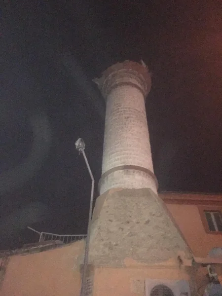 Türkiyədə zəlzələ olub, dağıntı və xəsarət alanlar var