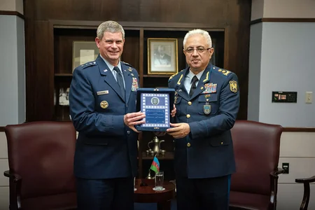 Azerbaijan, US mull prospects for developing cooperation in military education