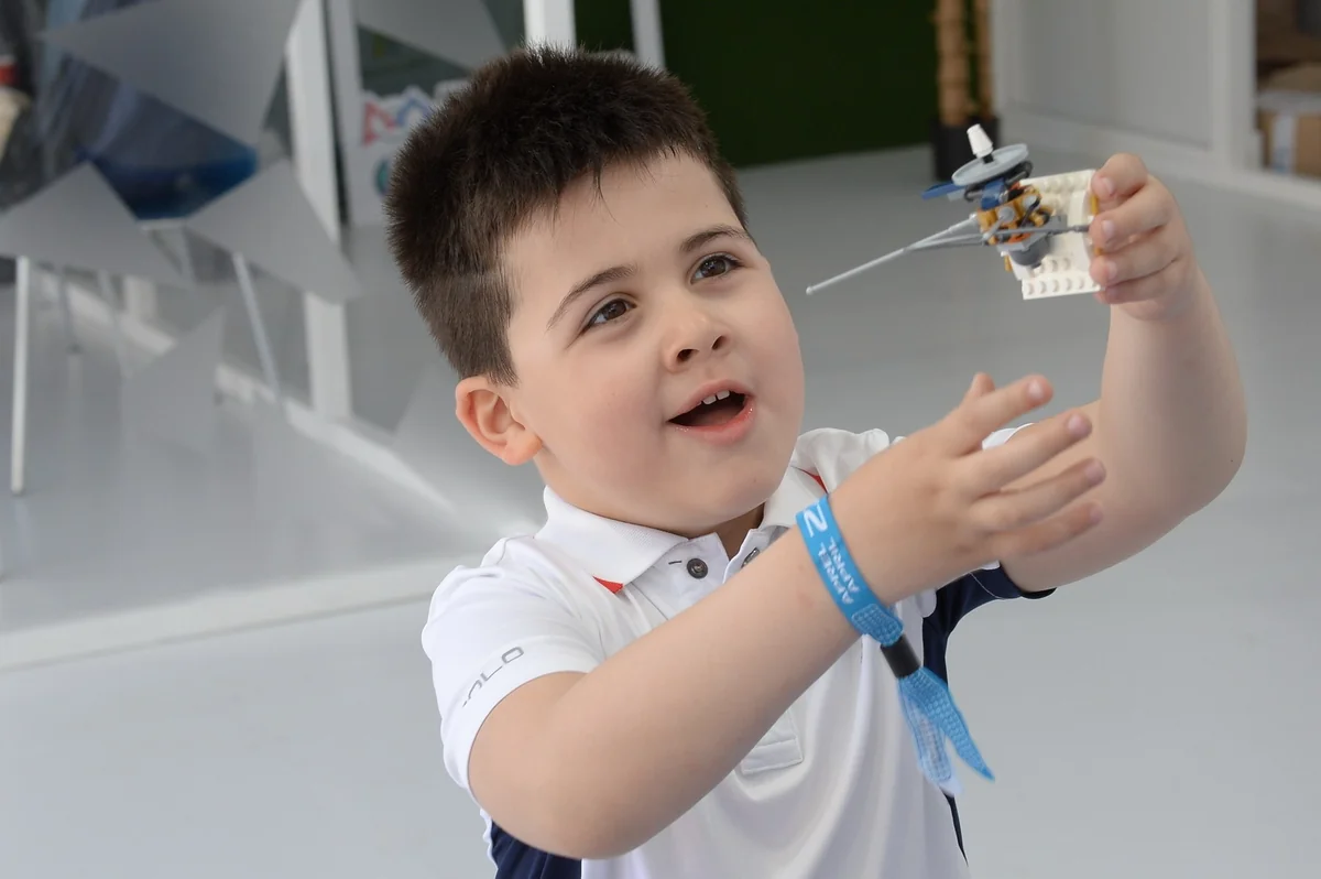 “Formula 1” iştirakçıları üçün Bakı bulvarında dron və robot nümayişi keçirilir