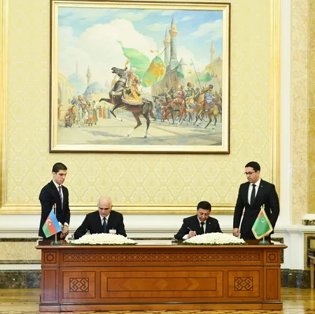 Azerbaijan, Turkmenistan sign bilateral documents
