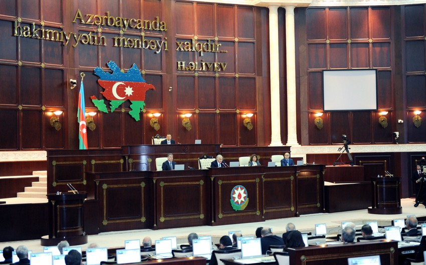 Azərbaycan parlamenti Vergi Məcəlləsinə dəyişiklikləri təsdiq edib