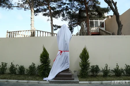 Bakıda Nikolay Baybakovun büstü açılıb
