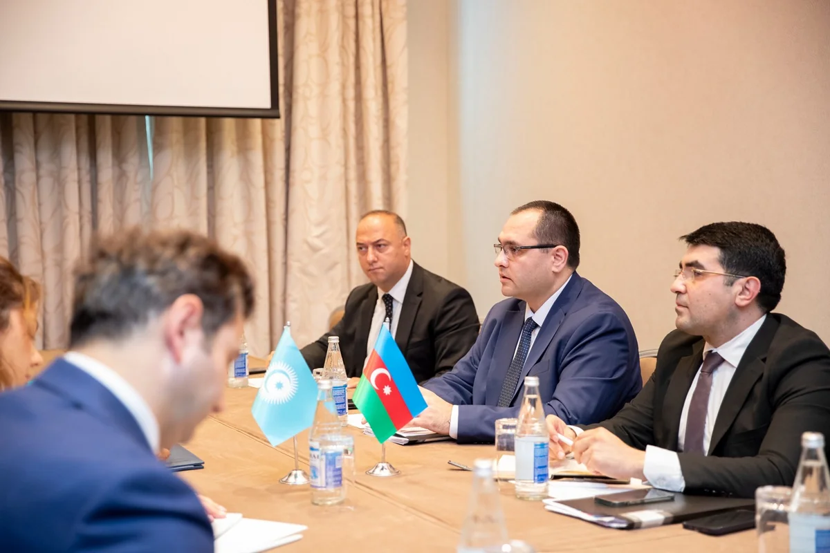 Məcnun Məmmədov ikitərəfli görüşlər keçirib