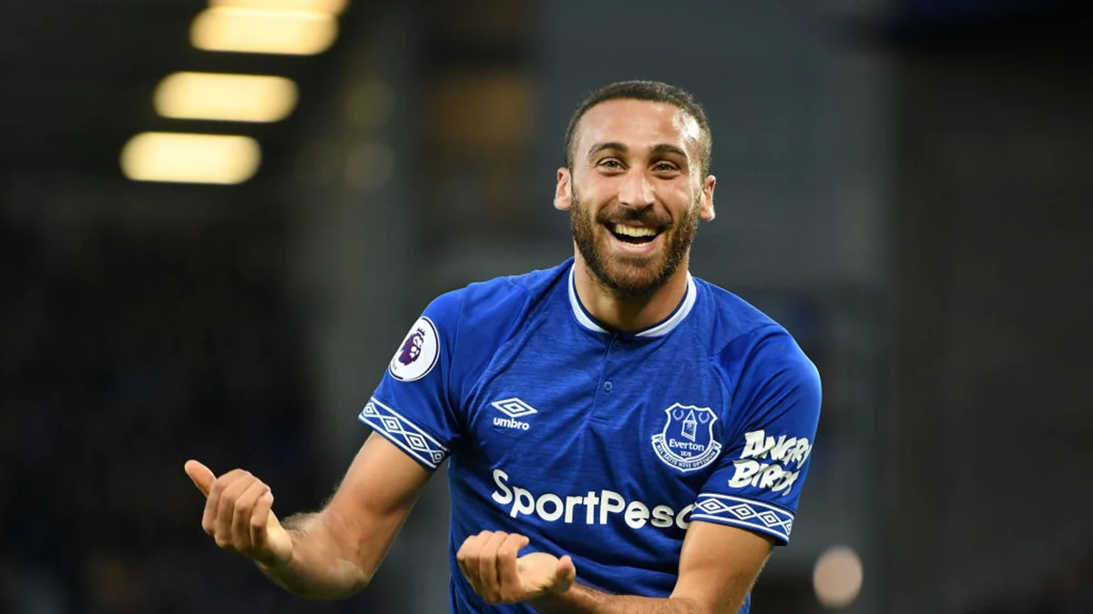 Everton Türkiyə millisinin hücumçusu ilə vidalaşır