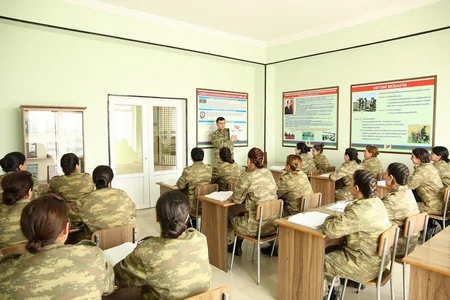 Naxçıvan ordusundakı xüsusitəyinatlı qadınlar - FOTO