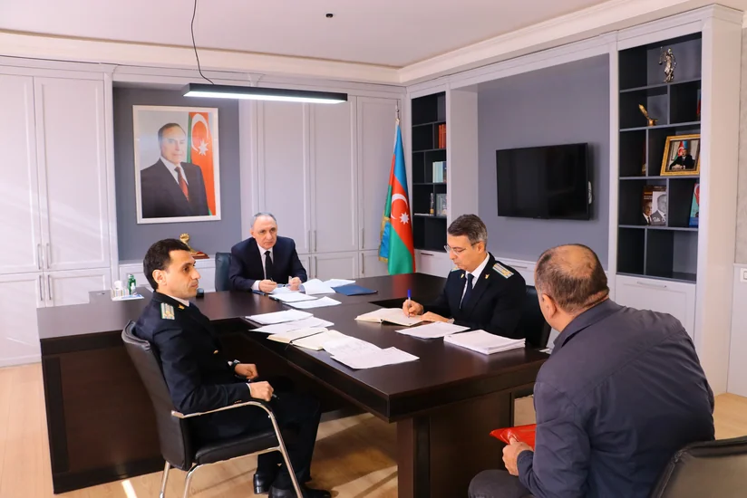 Kamran Əliyev Suraxanıda vətəndaşları qəbul edib