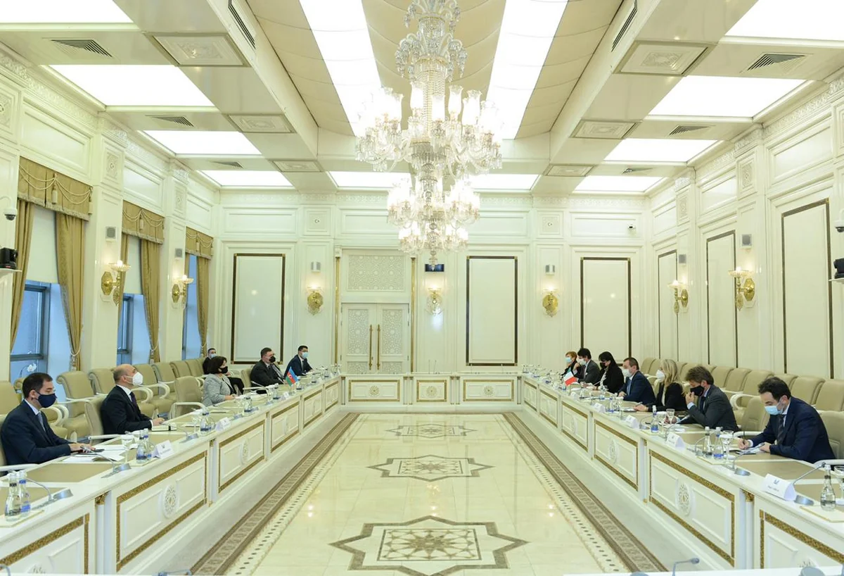  Sahibə Qafarova italiyalı deputatlarla görüşüb