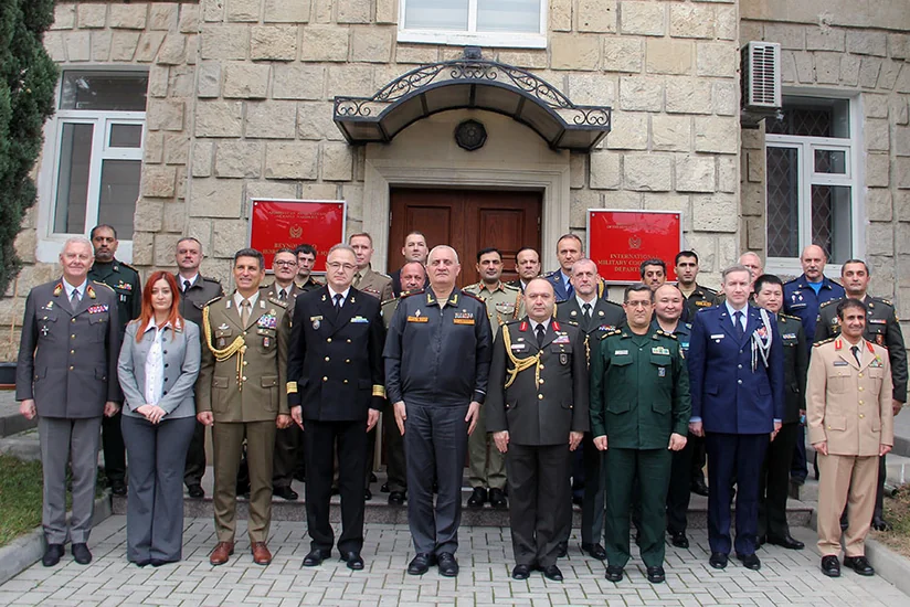 Azerbaijani MoD holds meeting with military attaches, reps of int’l organizations