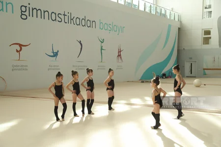 Bölgə idmançılarının Milli Gimnastika Arenasında təlim-məşq toplanışı davam edir