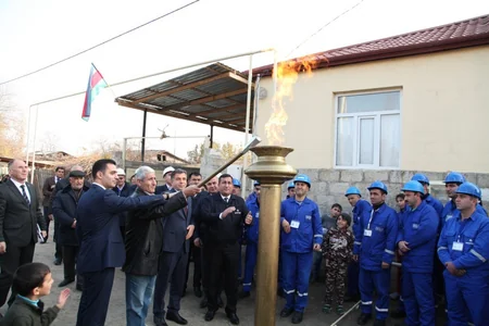 Yevlax rayonunun Meyvəli qəsəbəsinə qaz verilib