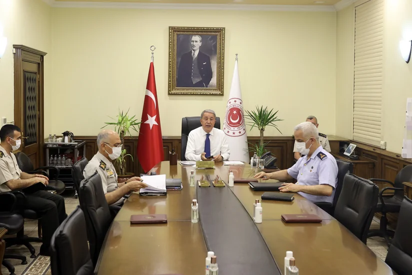 Hulusi Akar Əfqanıstandakı vəziyyətlə bağlı müşavirə keçirib