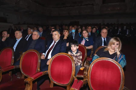 Prokurorluq əməkdaşları və veteranlar Opera və Balet Teatrında olub