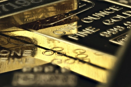Gold prices rise slightly amid expectations for US Fed