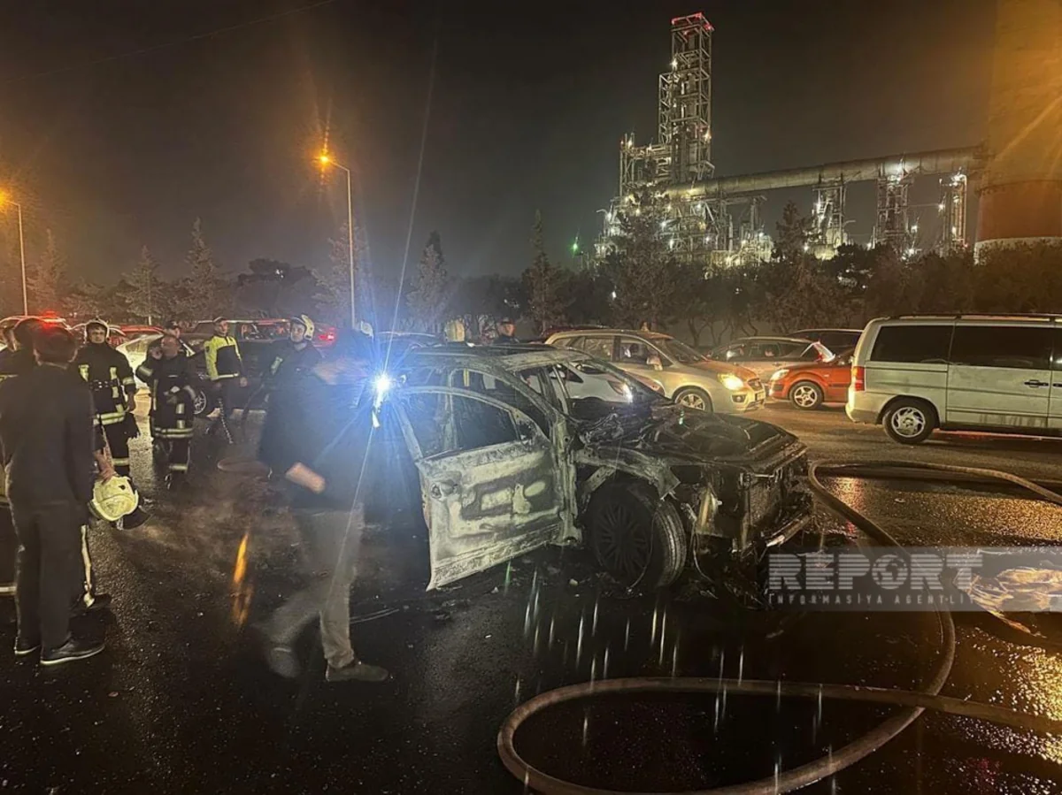 Bakıda avtomobil yanıb