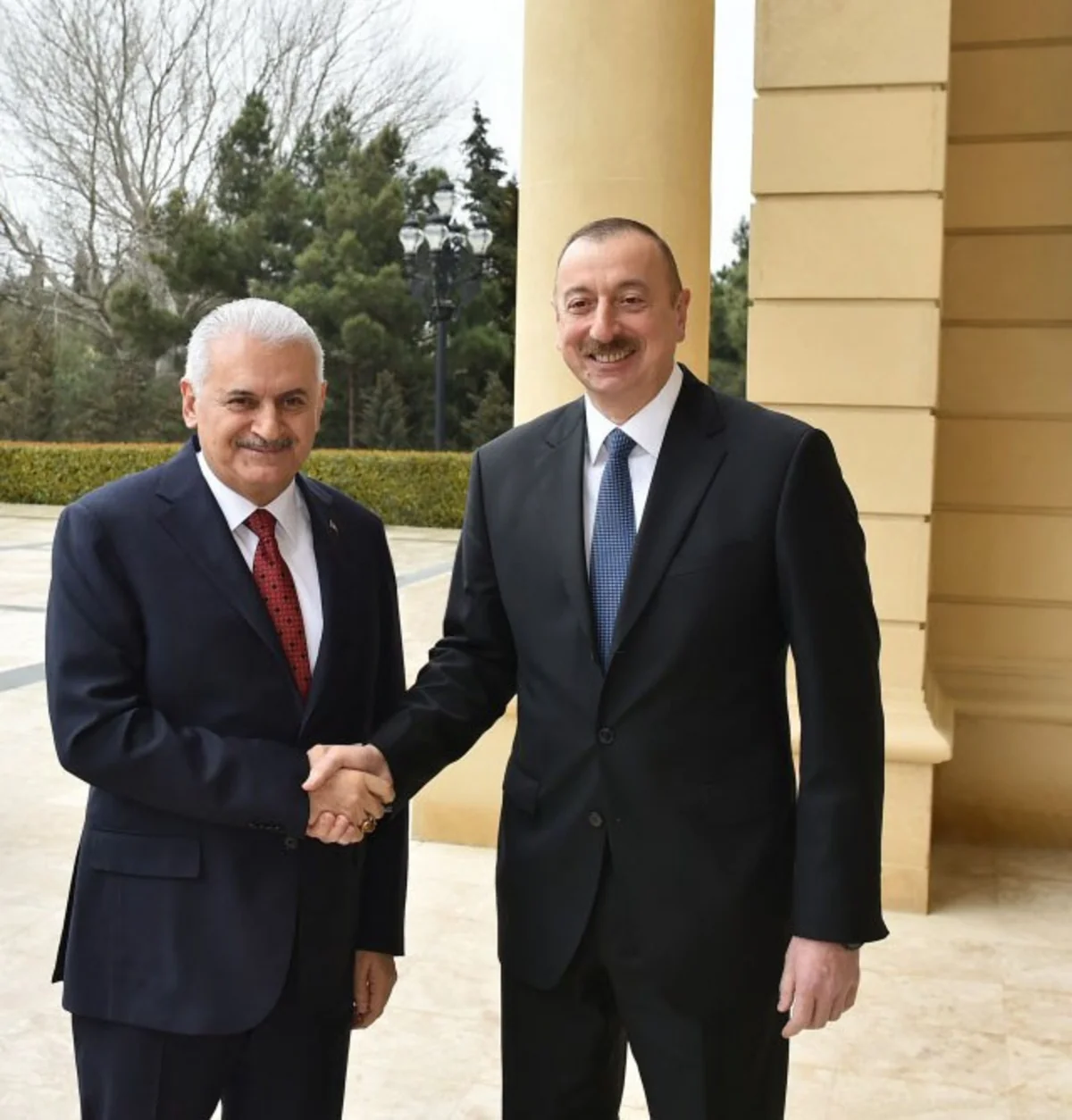 Türkiyənin baş naziri Prezident İlham Əliyevi təbrik edib