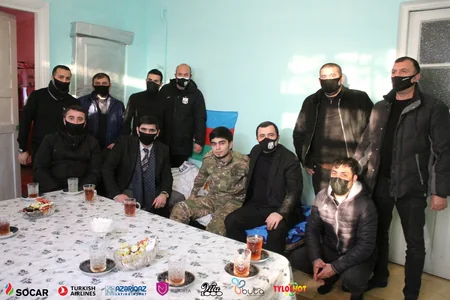 Neftçi klubu şəhid və qazi azarkeşlərinin ailələrini ziyarət etdi