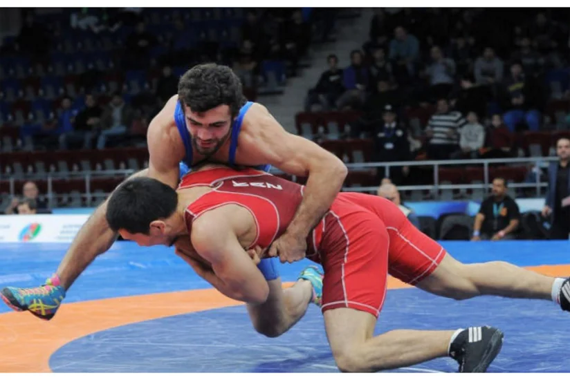 Təsnifat turniri: İki güləşçimiz yarımfinalda, biri lisenziya şansını itirdi