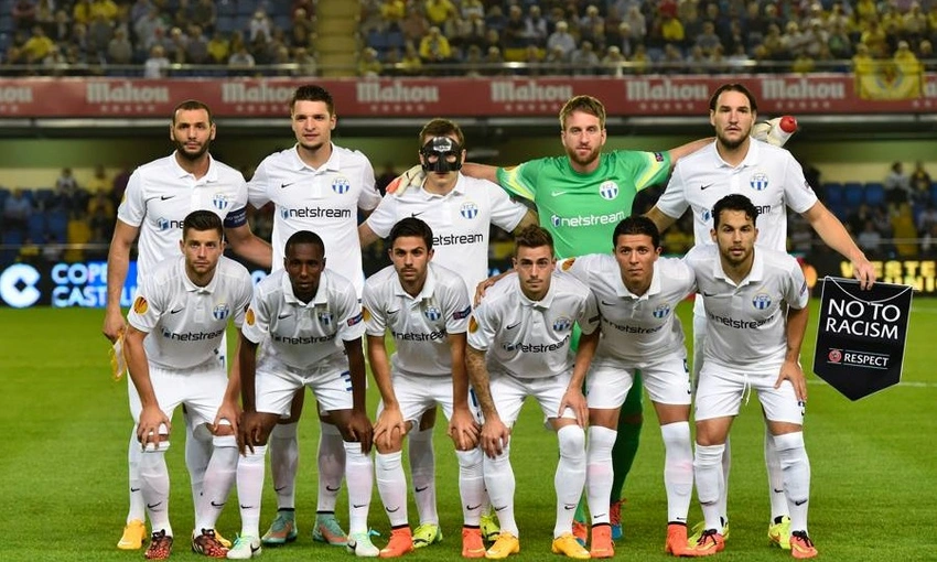 Qarabağın rəqibi iki futbolçusu ilə vidalaşıb