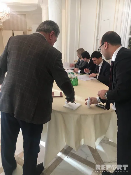 Azərbaycanın Fransadakı səfirliyində səsverməyə start verilib