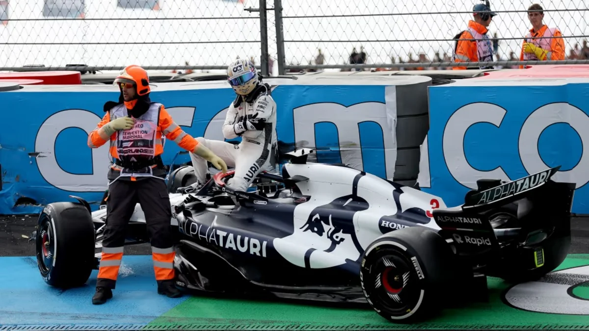 “Formula 1”: Daniel Rikkardonun əli qırılıb