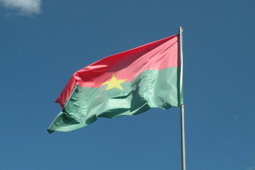 Burkina-Fasoda fransızcanın rəsmi statusu ləğv edilib