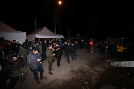 Şuşa-Xankəndi yolunda nümayişçilər və sülhməramlılara Fransa-Mərakeş oyununu izləmək üçün şərait yaradılıb