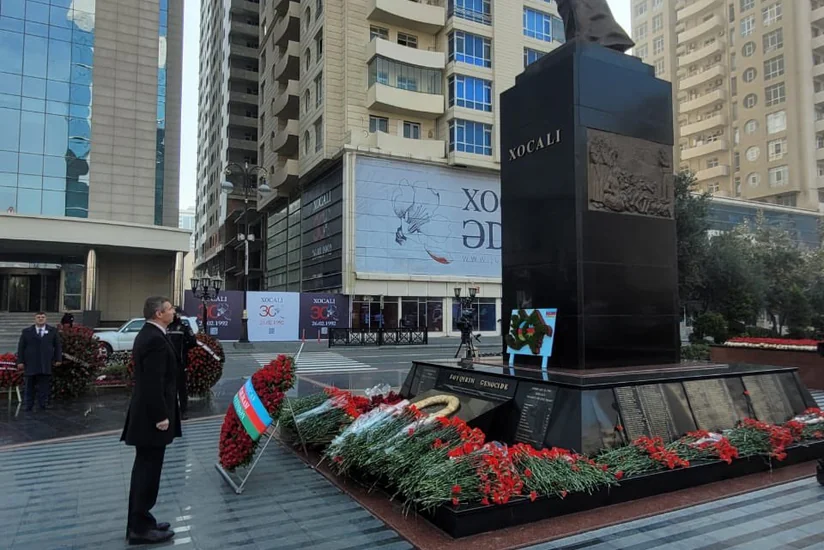 Посол Украины почтил память жертв Ходжалинской трагедии