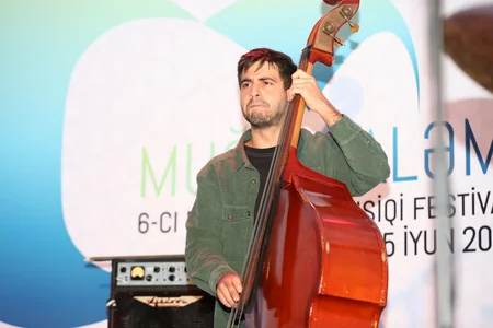 Etibar Əsədli illər sonra Beynəlxalq Musiqi Festivalında konsert verib
