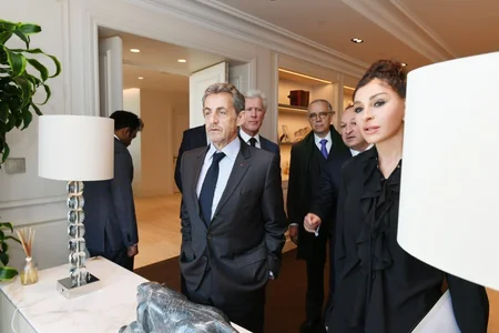 Mehriban Əliyeva Fransanın sabiq dövlət başçısı Nikola Sarkozi ilə görüşüb