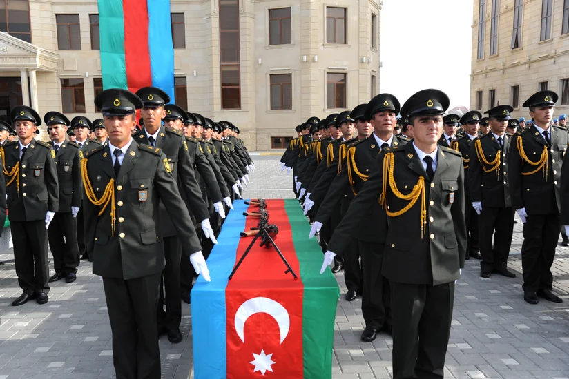 Daxili Qoşunların Ali Hərbi Məktəbinə kursant qəbulu elan edilib