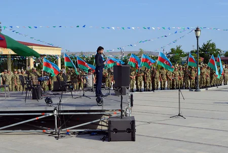 28 May - Respublika Günü münasibətilə Silahlı Qüvvələrdə silsilə tədbirlər keçirilib