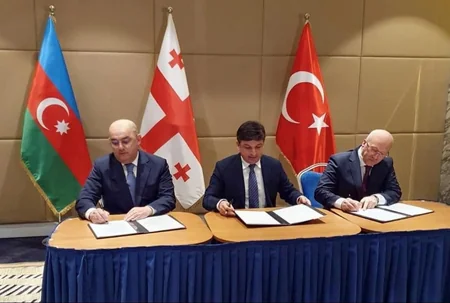 Обсуждено упрощение таможенных процедур между Азербайджаном, Грузией и Турцией