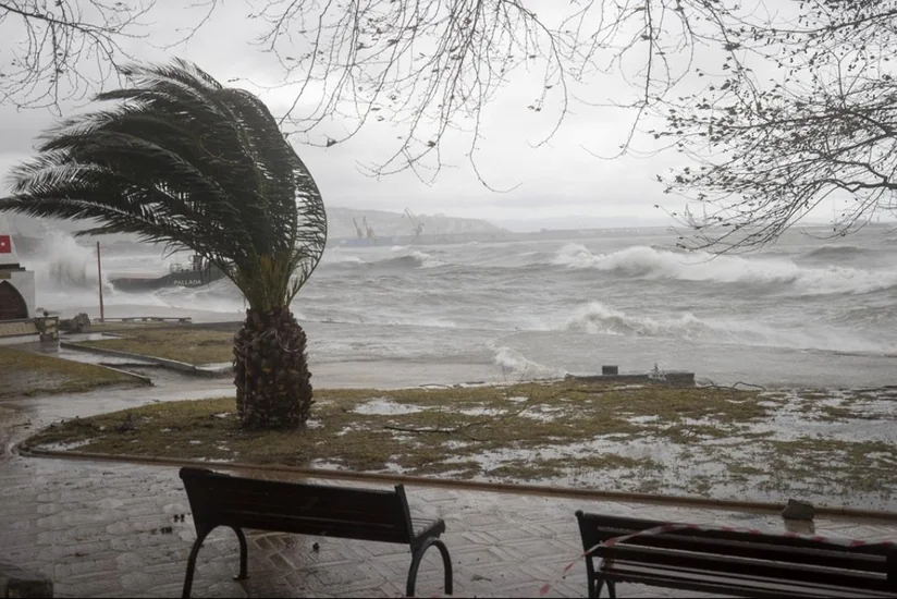 Türkiyədə sel və qasırğada 2 nəfər ölüb, 10 nəfər yaralanıb