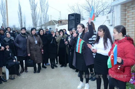 Şabranda Vətən müharibəsi şəhidinin barelyefi qoyulub   