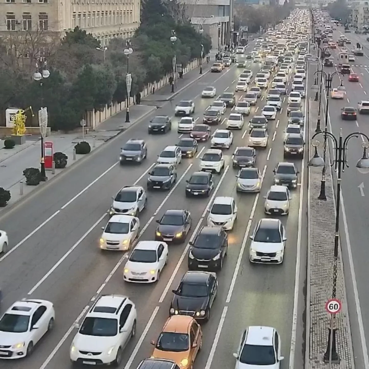 Bakının bir sıra yollarında tıxac müşahidə olunur