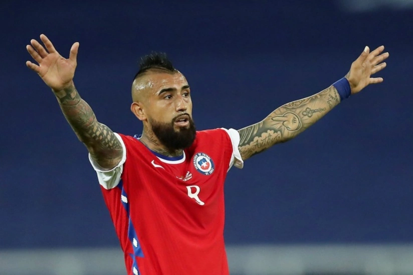 Игроков сборной Чили накажут за посещение парикмахера