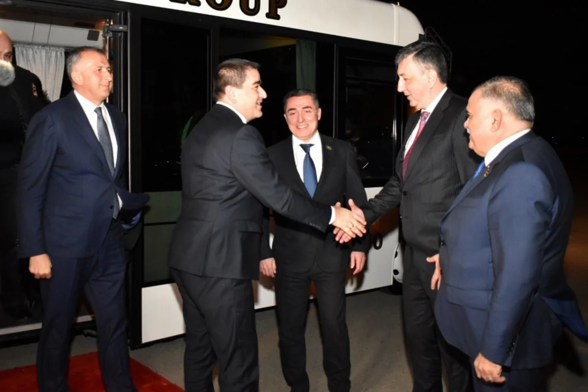 Gürcüstan Parlamentinin sədri Azərbaycana rəsmi səfərə gəlib