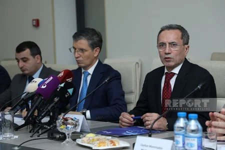 Əhməd Obalı ilə Milli Məclisin deputatları arasında görüş olub