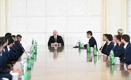 Президент Ильхам Алиев принял членов сборной Азербайджана по мини-футболу