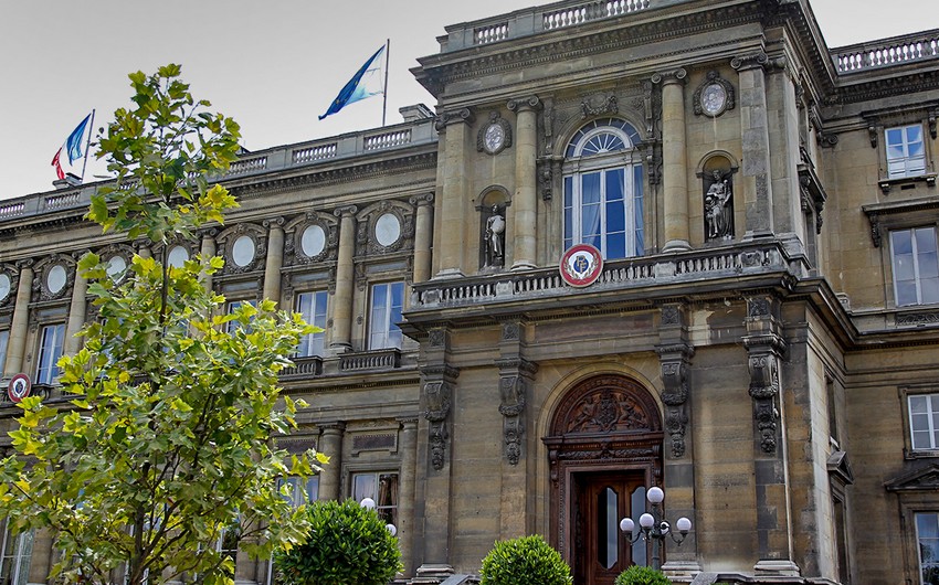 Paris Fransa səfirinin Nigeri tərk etməsi tələbini rədd edib