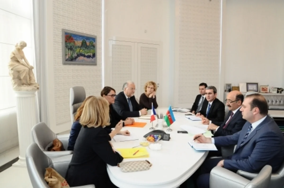 ​Əbülfəs Qarayev Fransa nümayəndə heyəti ilə görüşüb