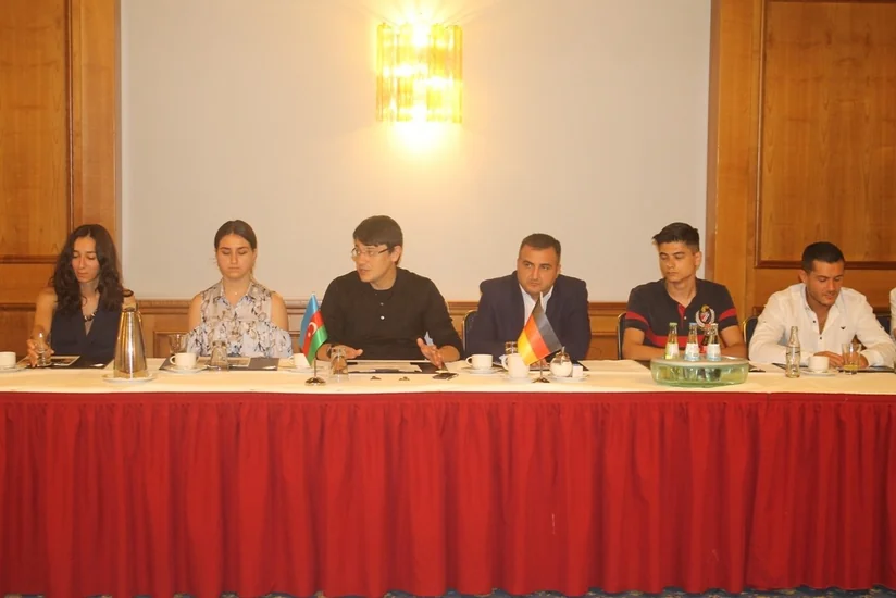 Fuad Muradov Almaniyada azərbaycanlı iş adamları ilə görüşüb