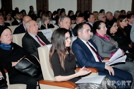 Doktorantların və gənc tədqiqatçıların Nəsimiyə həsr olunan elmi konfransı başlayıb