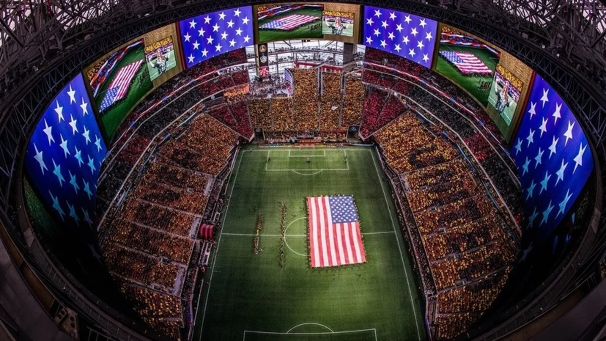 На матч Атланта  Гэлакси пришли рекордные в истории MLS 72 548 зрителей - ВИДЕО