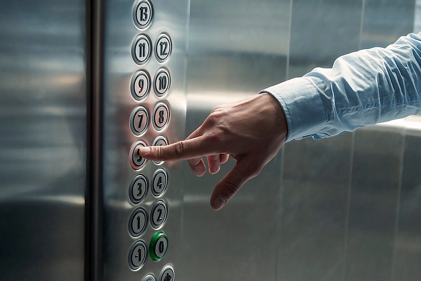 Ermənistan parlamentində deputatlar üçün 67 min dollarlıq lift quraşdırılacaq