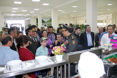 Müdafiə Nazirliyinin hərbi hissələrində andiçmə mərasimi keçirilib