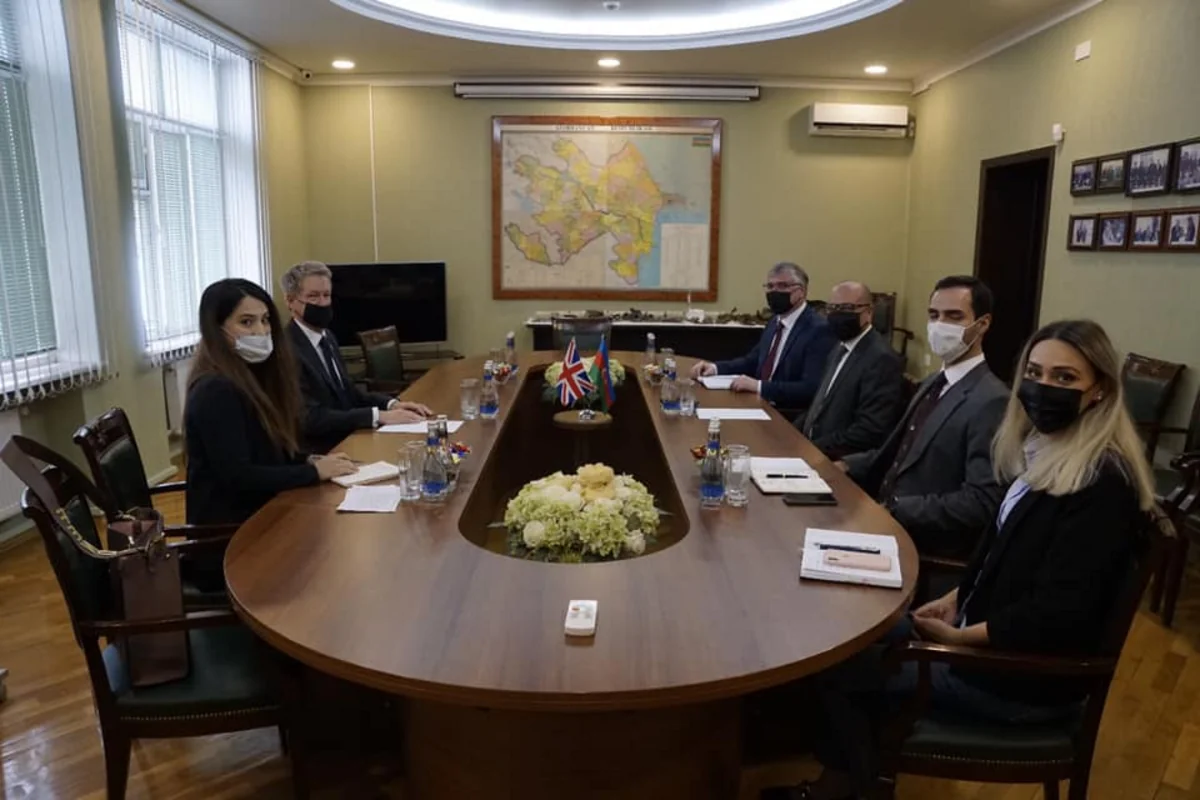 Azerbaijani mine agency chief, British envoy discuss demining operations