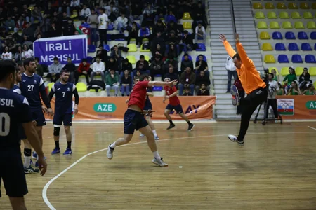 Həndbol üzrə Azərbaycan çempionatında favoritlər qələbə qazanıblar
