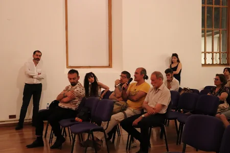Çili dramı Bakı səhnəsində: “Barbarların yaşadığı yer”